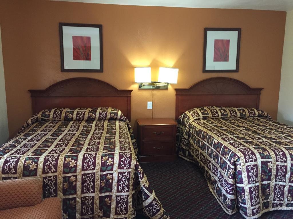 Hacienda Motel Yuma Bagian luar foto