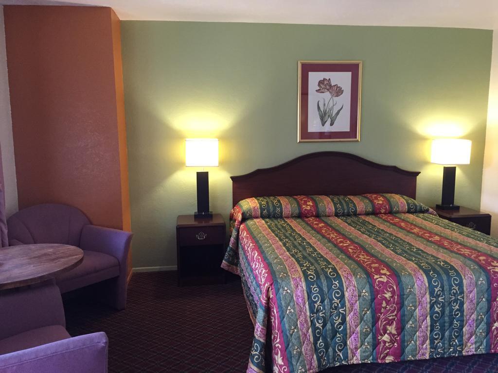 Hacienda Motel Yuma Bagian luar foto