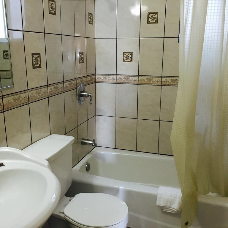 Hacienda Motel Yuma Bagian luar foto