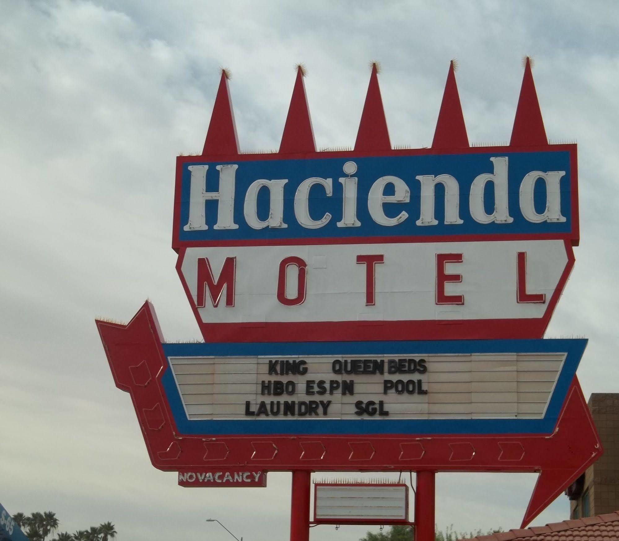 Hacienda Motel Yuma Bagian luar foto