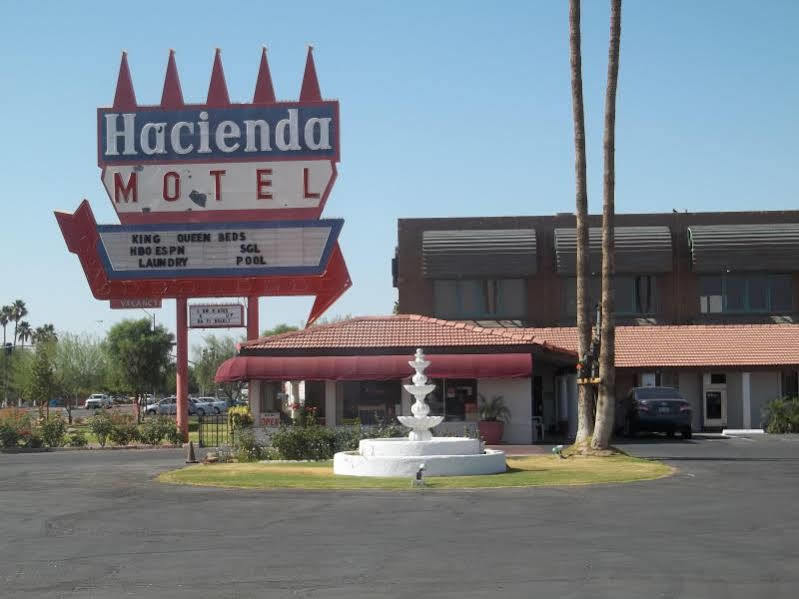 Hacienda Motel Yuma Bagian luar foto